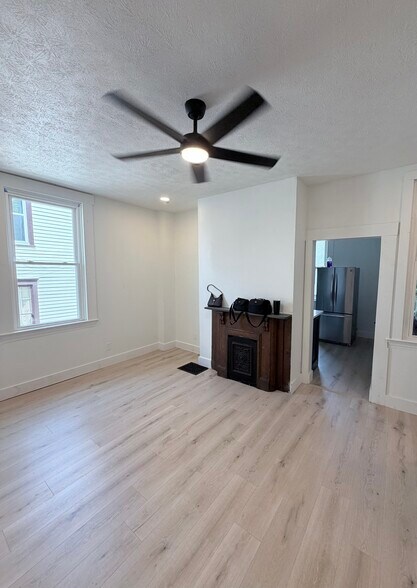 Building Photo - 816 Purcell Ave