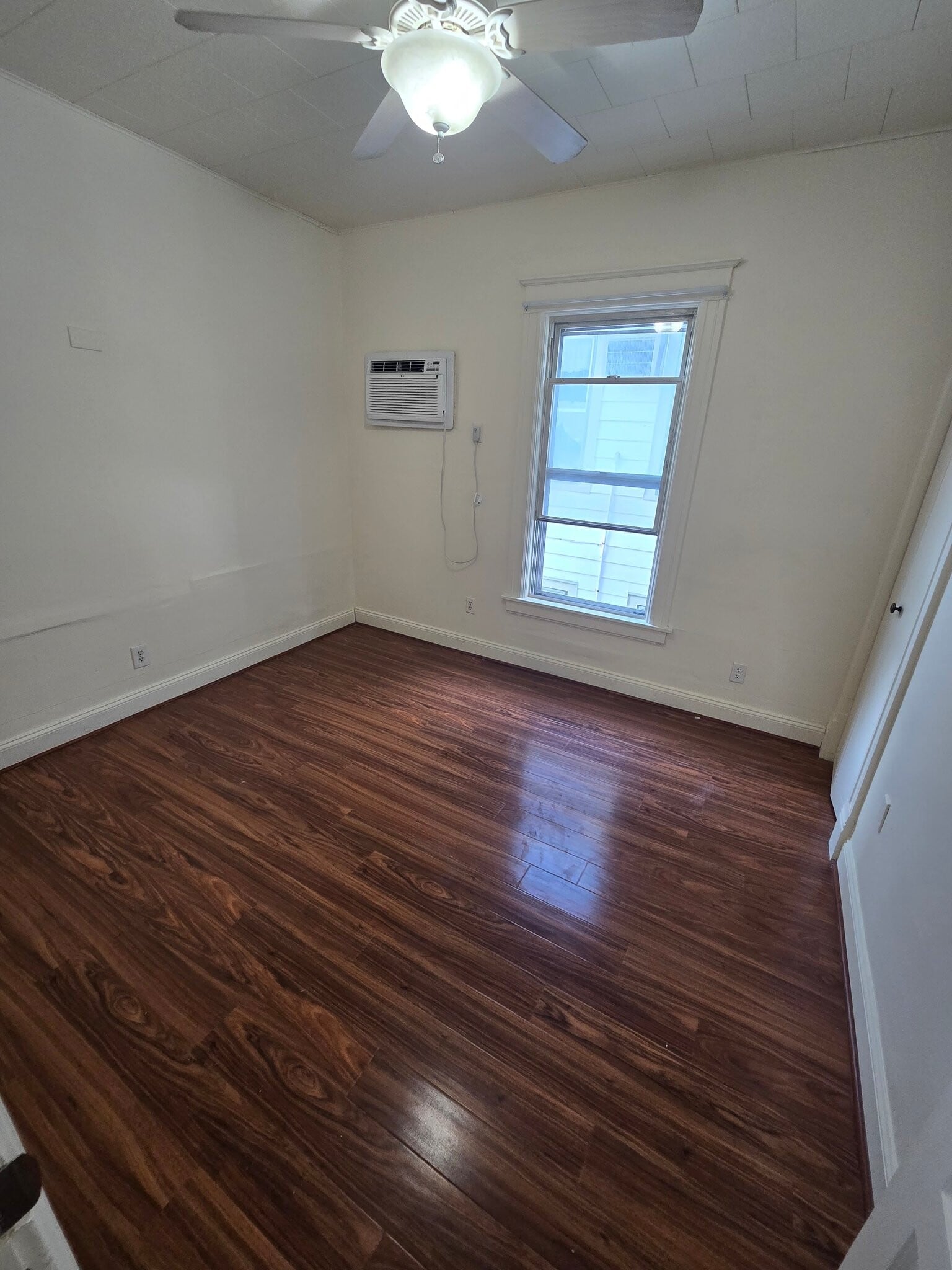 Building Photo - 20 Innis Ave