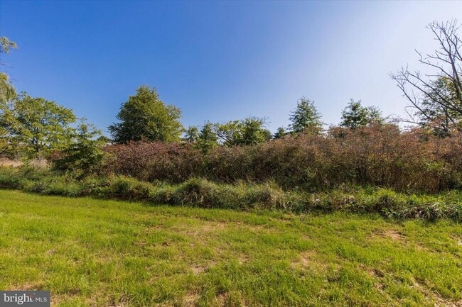 Building Photo - 76 Fonthill Ct