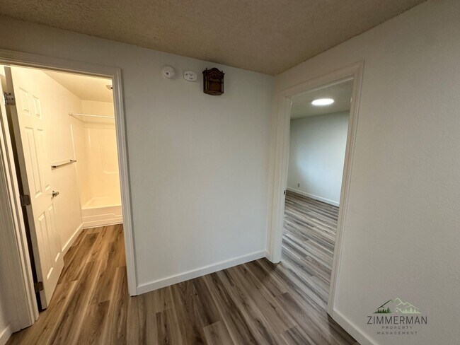 Building Photo - 2126-2128 N 8th St