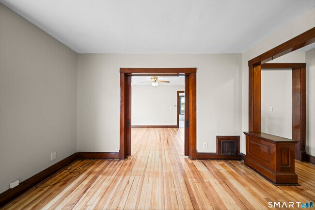 Building Photo - 44 Bigelow Ave