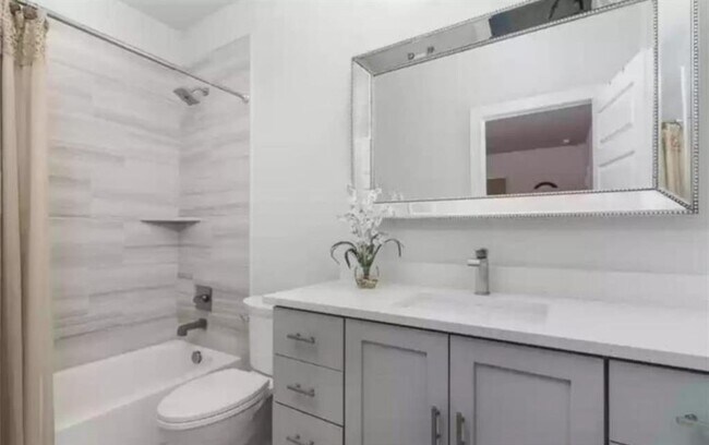 Building Photo - 20504 High Dr