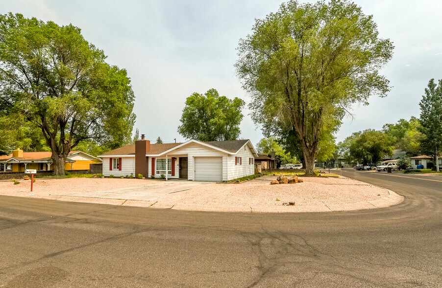 Building Photo - 2800 E Burkhart Dr
