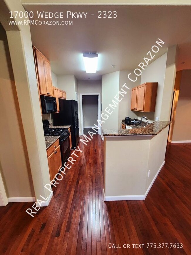 Building Photo - 2 Bed, 2 Bath with loft in Fallen Leaf Com...