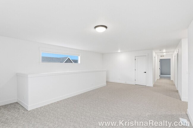 Building Photo - Spacious 5 BR | 3 BA | Modern Corner-Lot Single-Family Home | Farmstead Crossing Neighborhood