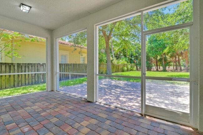 Building Photo - 112 Dunmore Dr