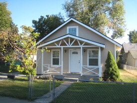 Building Photo - 1427 W Buckeye Ave