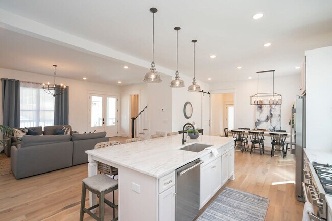 Building Photo - 106 Walnut Hill Dr