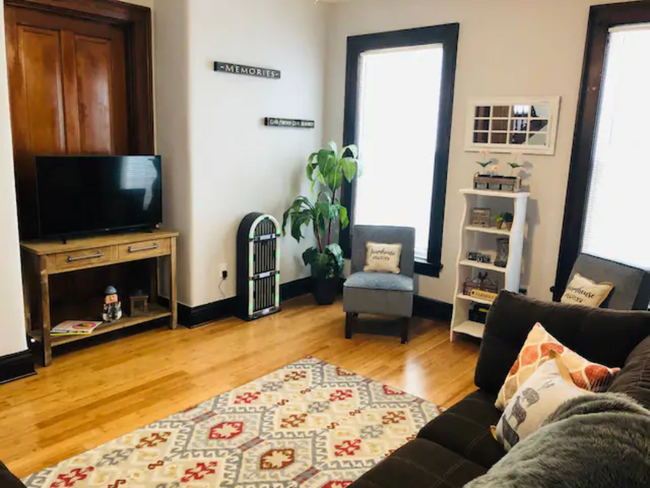 Living Room - 1031 Bardstown Rd