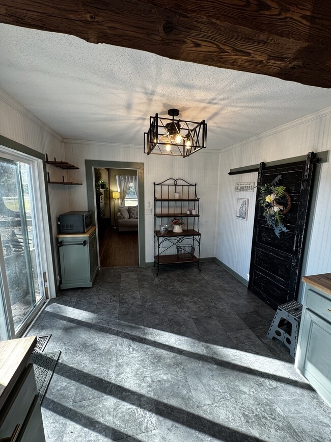 Building Photo - 2728 W Barr Rd