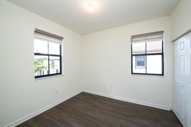 Building Photo - 6574 S Anise Ct