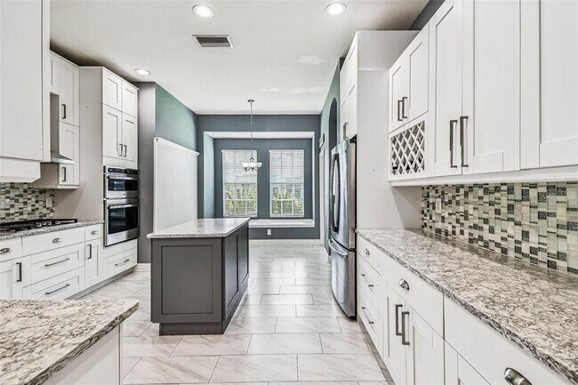 Building Photo - 8249 Cressida Ct