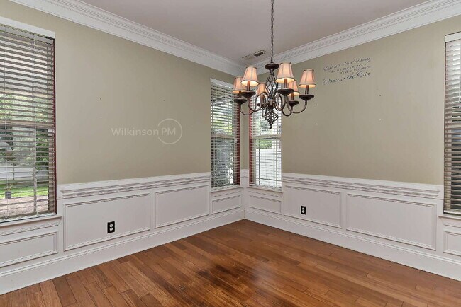 Building Photo - Charming 3-Bedroom in Arbor Croft with Out...