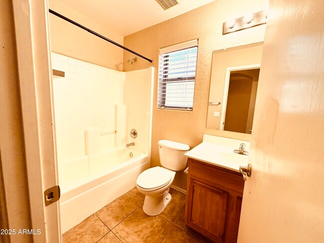Building Photo - 29152 N Red Finch Dr