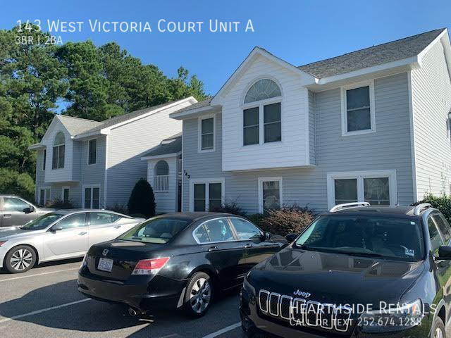 Primary Photo - 143 W Victoria Ct