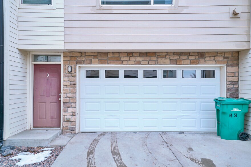 Building Photo - 8751 Pearl St