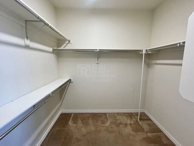 Building Photo - 10829 Tincup Creek Point