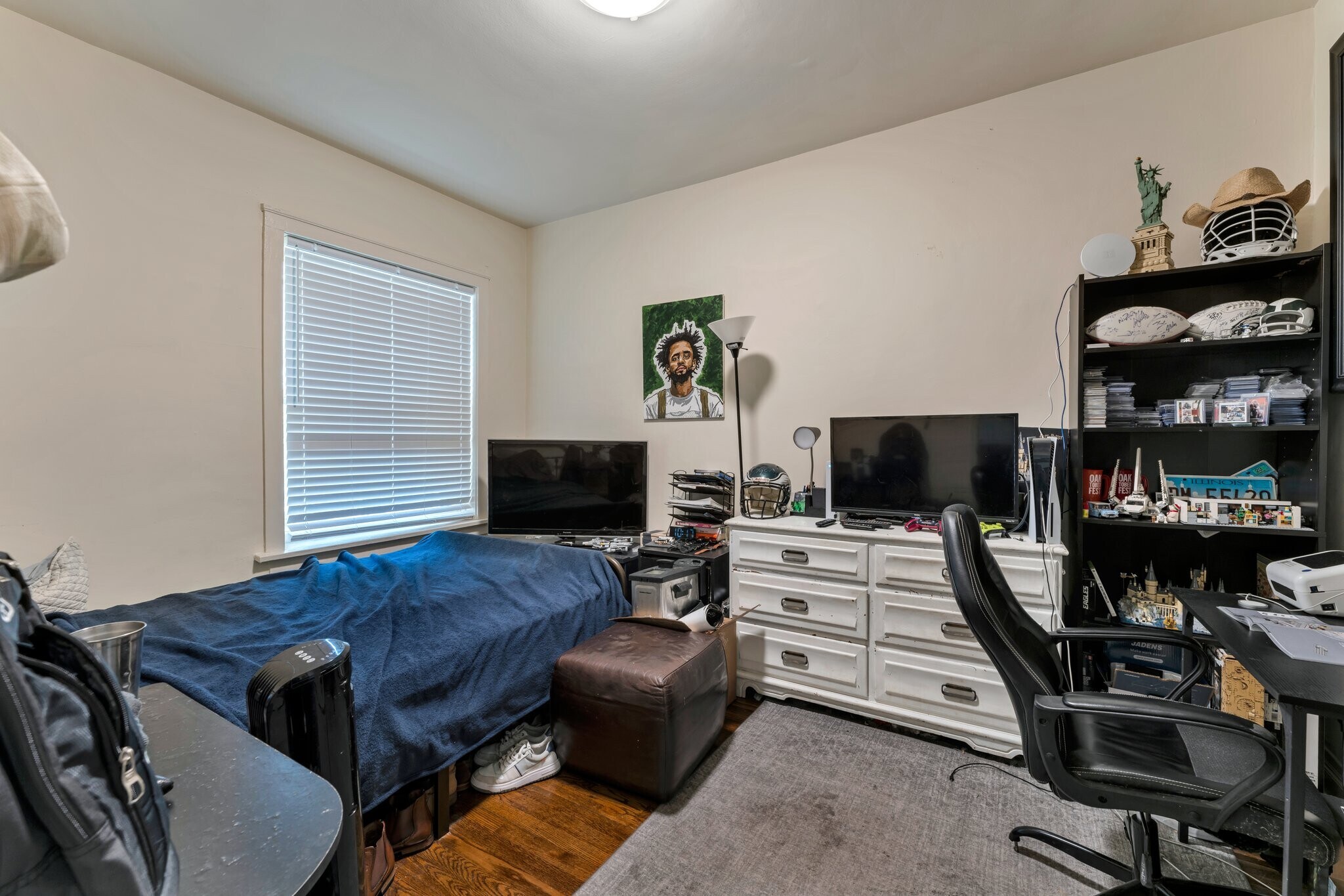 Building Photo - 1432 W Jonquil Ter