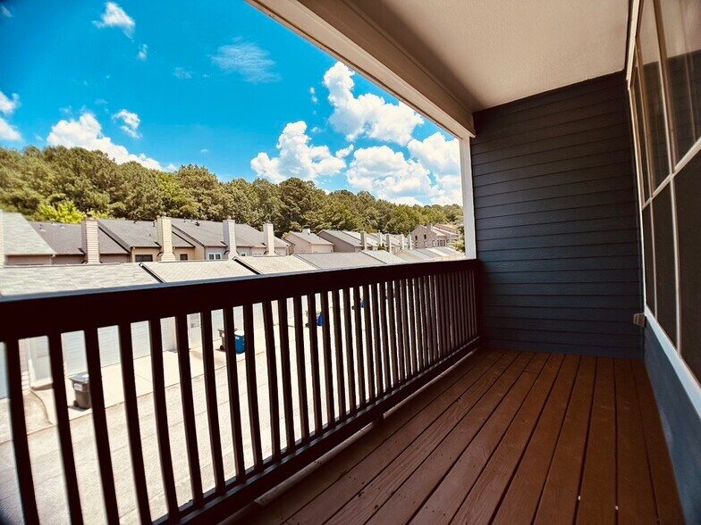 Balcony - 1575 Ridenour Pkwy NW