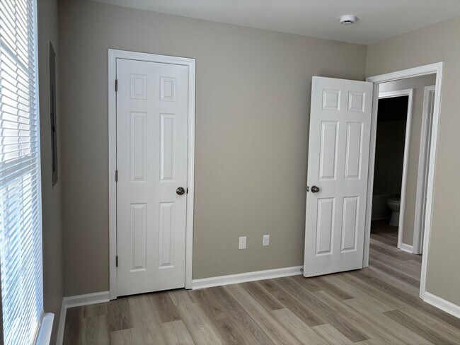 Building Photo - NEWLY RENOVATED 3 BED, 2 BATH HOME IN HIGH POINT!