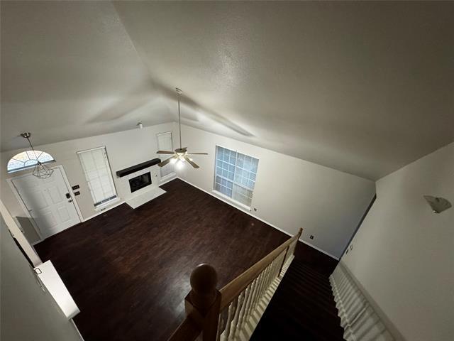 Building Photo - 1365 W Branch Hollow Dr