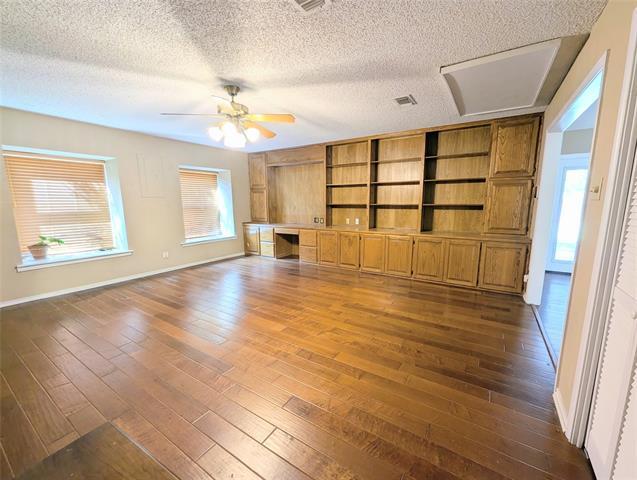 Building Photo - 2100 N Rough Creek Ct