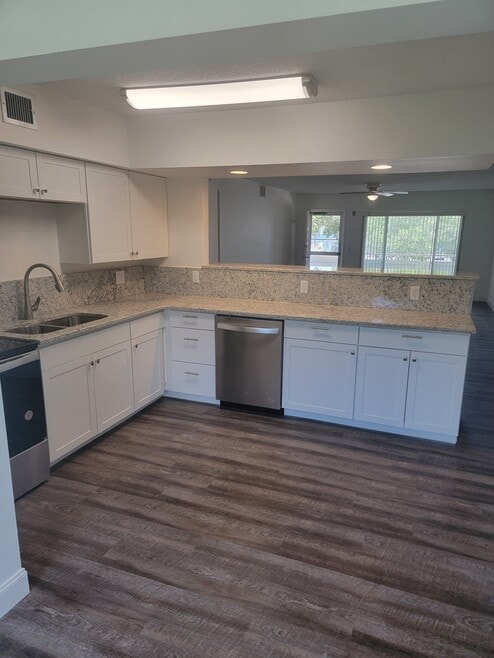 Building Photo - 2378 Ecuadorian Way