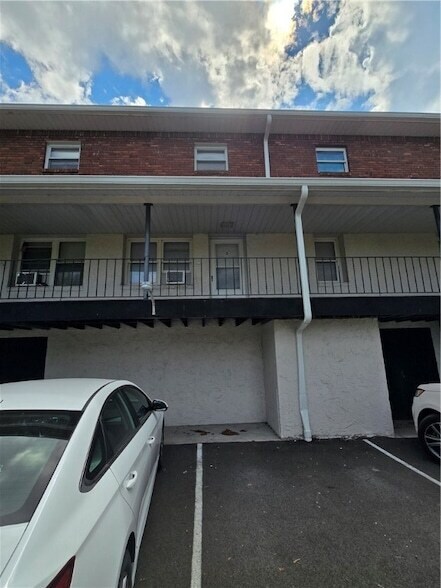 Building Photo - 2604 Brodhead Rd