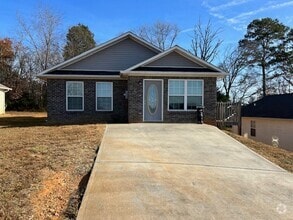 Building Photo - Great Location!!!!  MOVE IN READY!!!!!