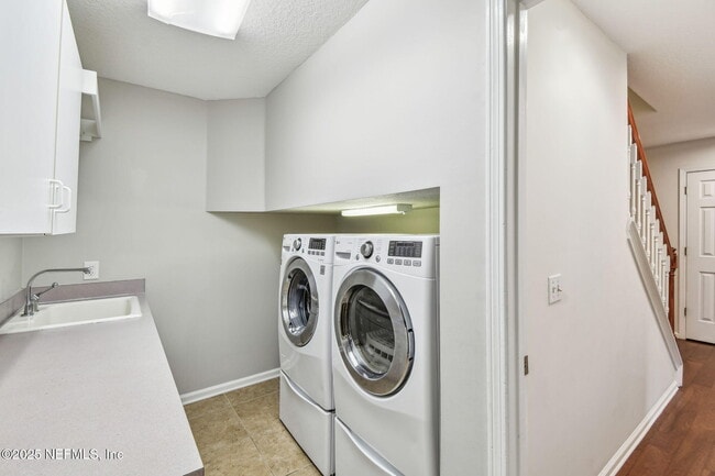 Building Photo - 13022 Huntley Manor Dr