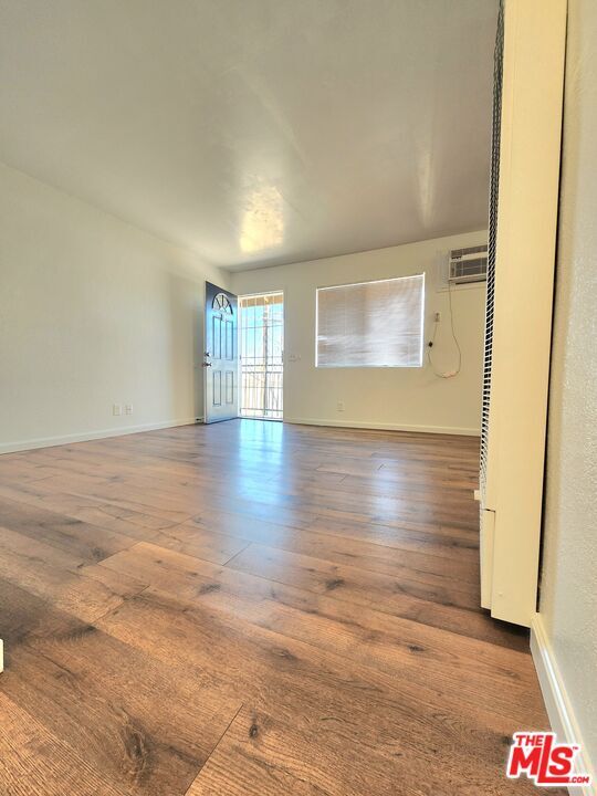 Building Photo - 165 N Hamilton Ave