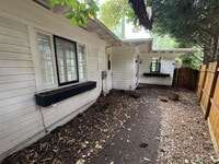 Building Photo - Spacious 2bed Plus Office, Single-level in Waverly Heights