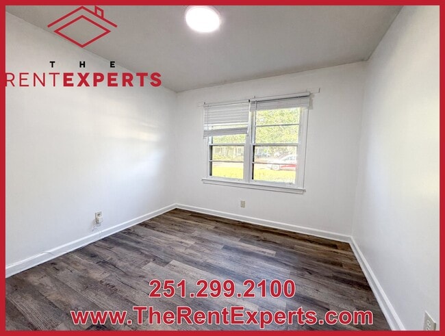Building Photo - 704 Raines Dr