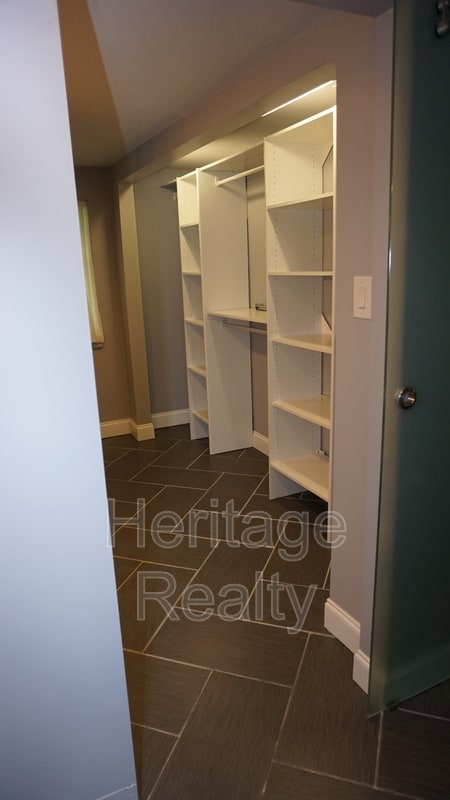 Building Photo - 529 Bardon Rd NW