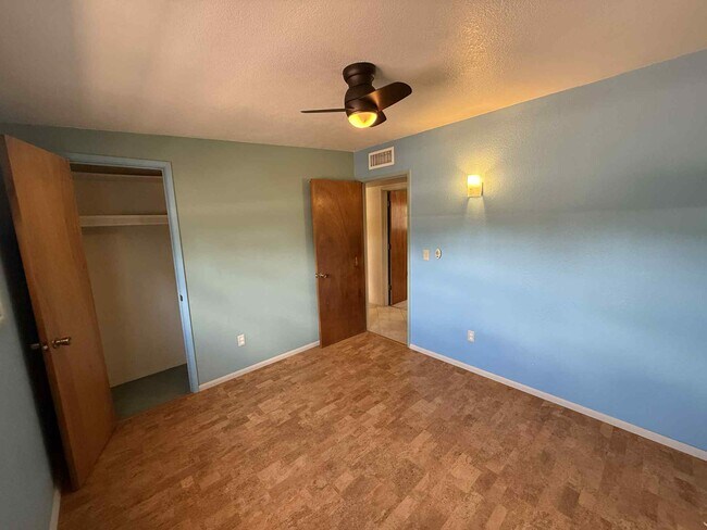 Building Photo - 8574 E Ruby Dr