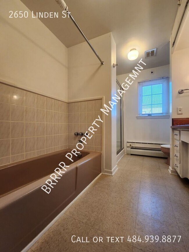 Building Photo - 2650 Linden St