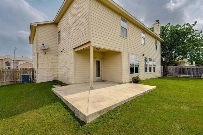 Building Photo - 19617 Cheyenne Valley Dr