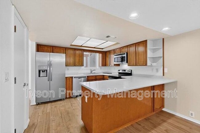 Building Photo - 10713 Towne Park Dr NE