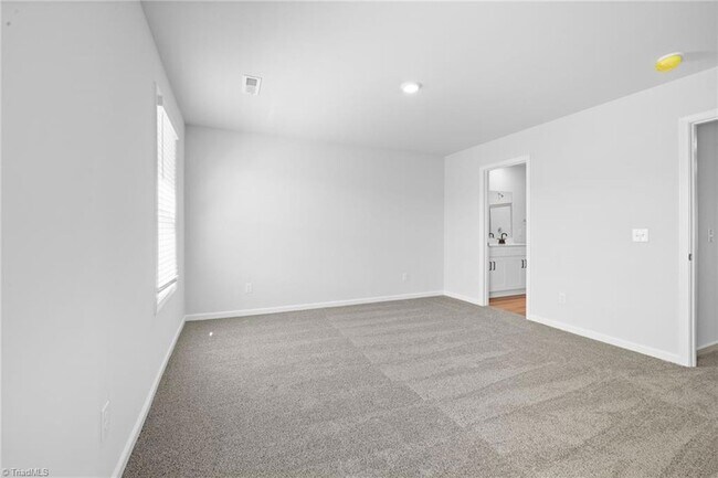 Building Photo - 1729 University Dr