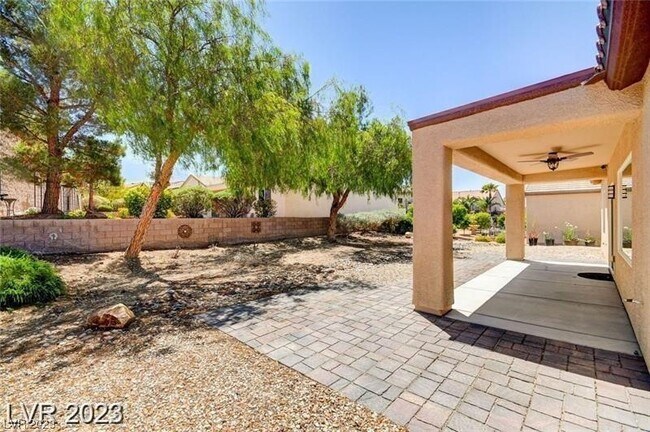Building Photo - 2249 Canyonville Dr