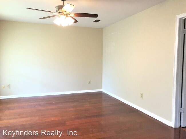 Building Photo - 4 br, 2 bath House - 2860 Donald Drive