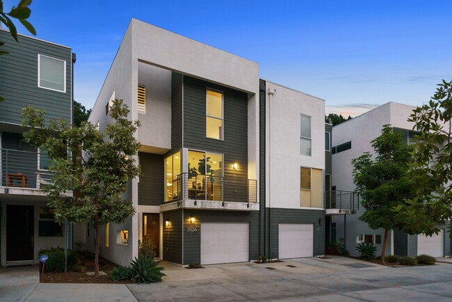 Primary Photo - Gorgeous Home in the Elysian Valley Hills ...