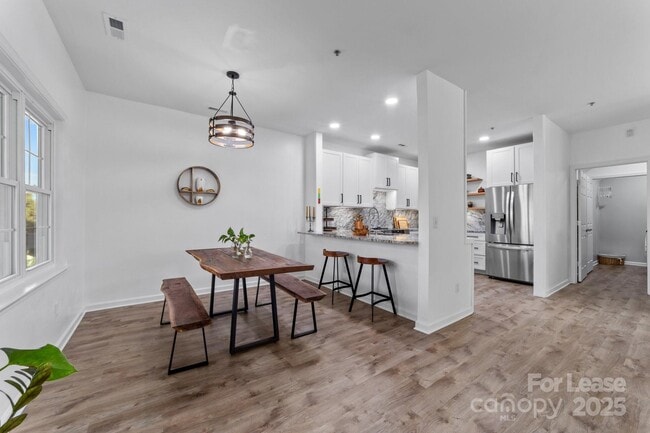 Building Photo - 18823 Cloverstone Cir