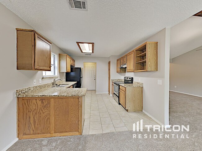 Building Photo - 227 Lemon Dr