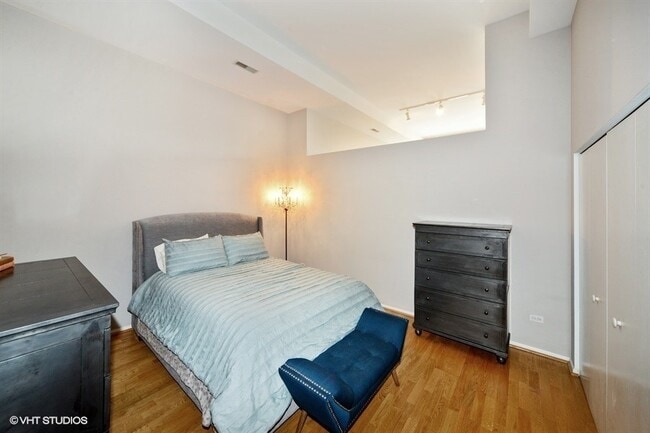 Building Photo - 3631 N Halsted St