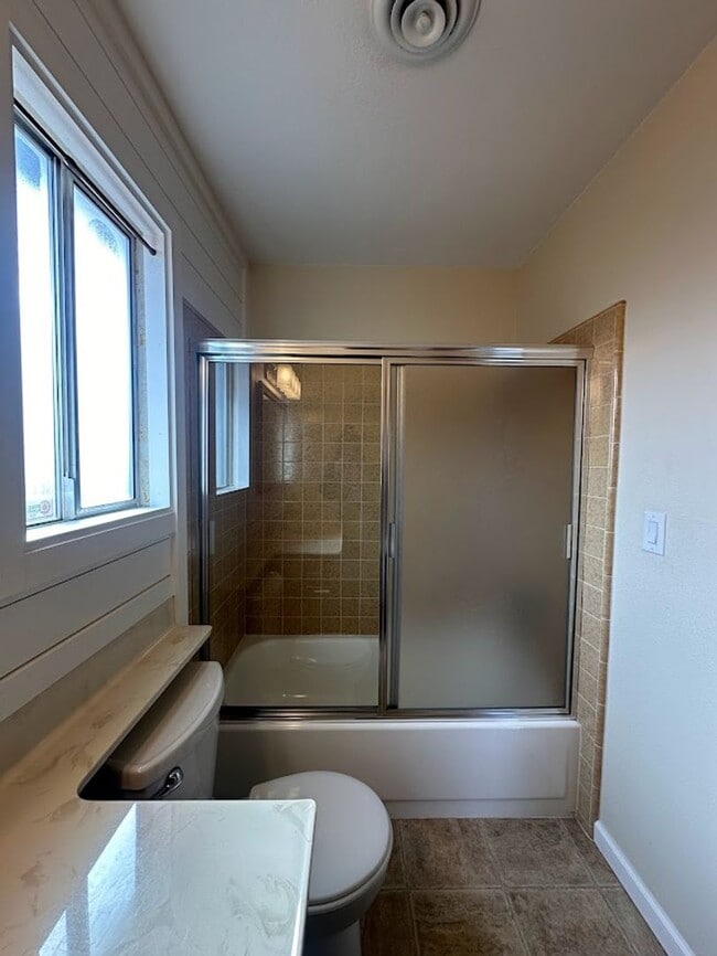Building Photo - A place to Call Home in Westwood Manor!
