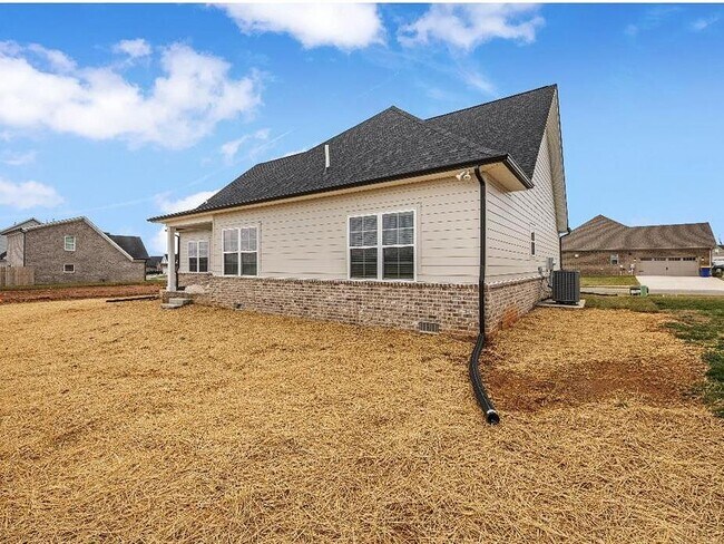 Building Photo - 7034 Shelton Ln