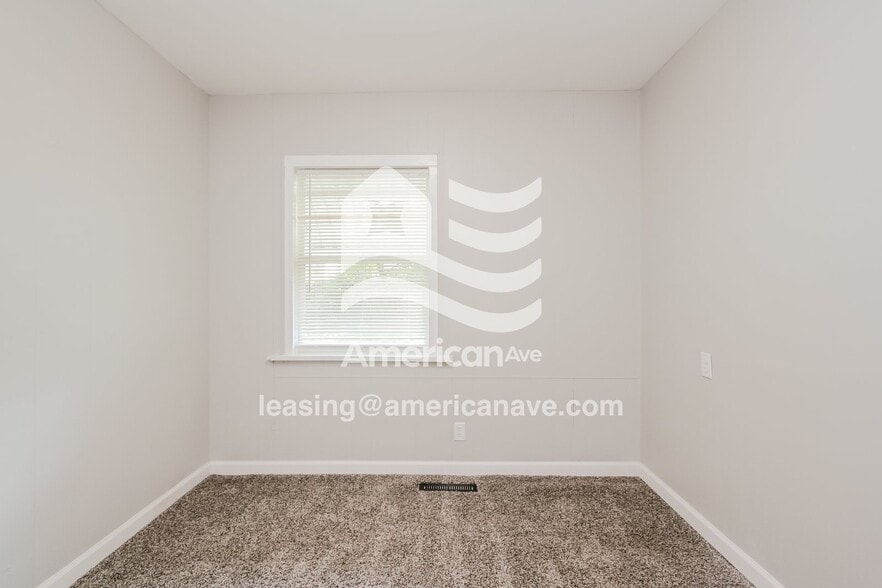 Building Photo - 3918 N Webster Ave