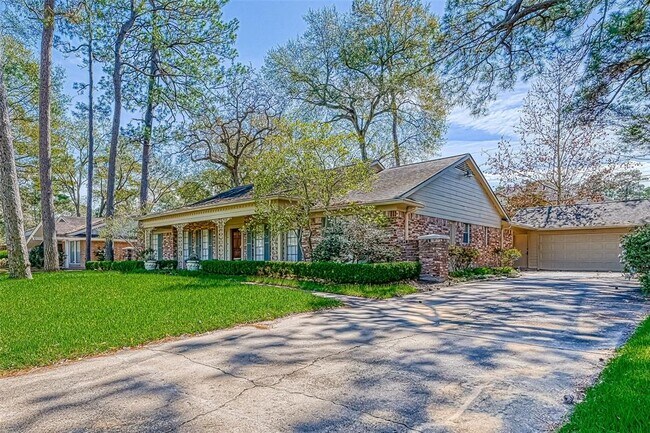 Building Photo - 12419 Huntingwick Dr