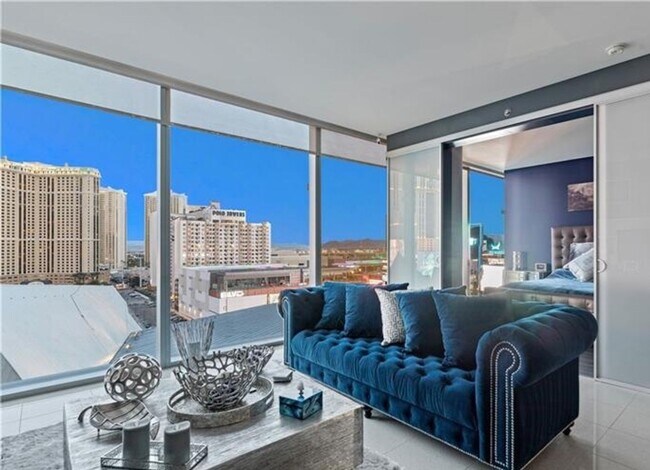 Building Photo - 3722 S Las Vegas Blvd